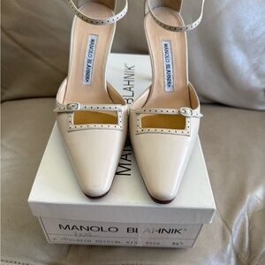 Manolo Blahnik Beige Heels with Buckle Detail
